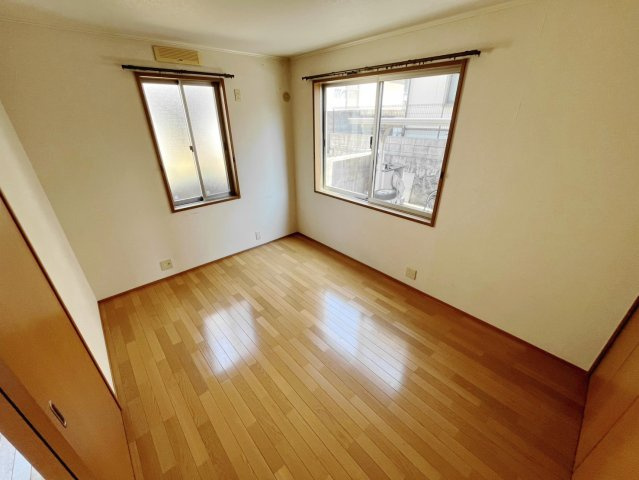 SKハイツの洋室