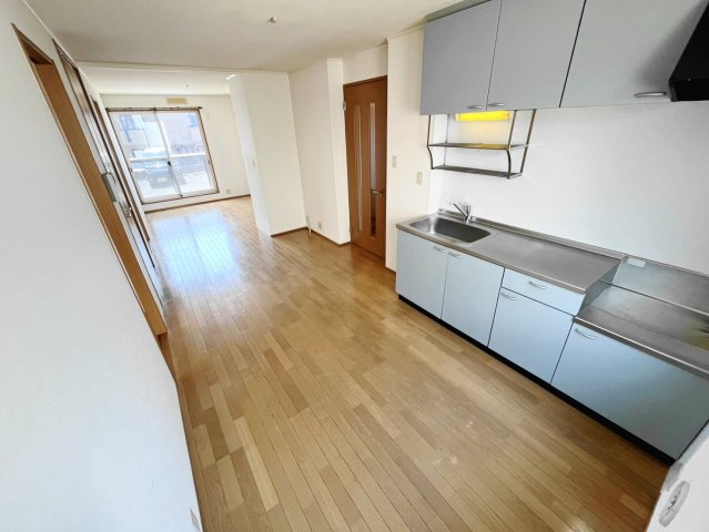 SKハイツの居間・リビング