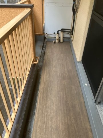 ポケットハウスのバルコニー