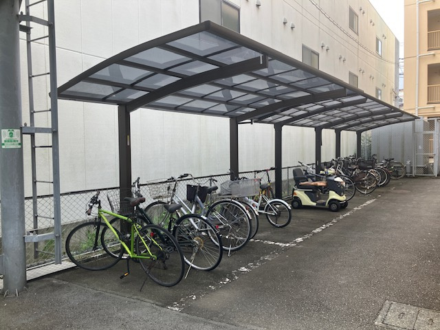 ポケットハウス