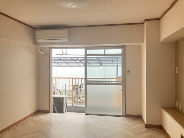 ポケットハウスの居間・リビング