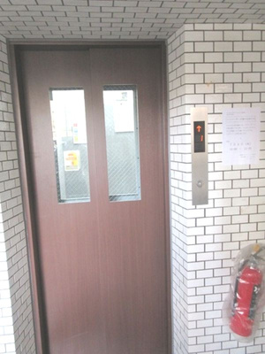 【ロビー】 | ライオンズマンション上池袋 | エレベーター完備で移動もらくらく♪