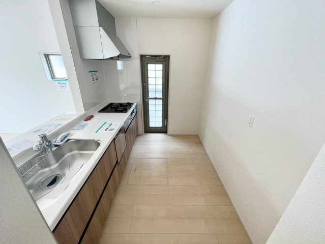 長野市箱清水第２のキッチン|家族の会話が弾む開放的なカウンターキッチンです♪