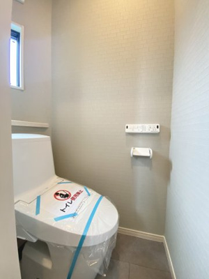 【トイレ】 | 旭区鶴ヶ峰1丁目戸建て | 1階、2階にトイレがあります。