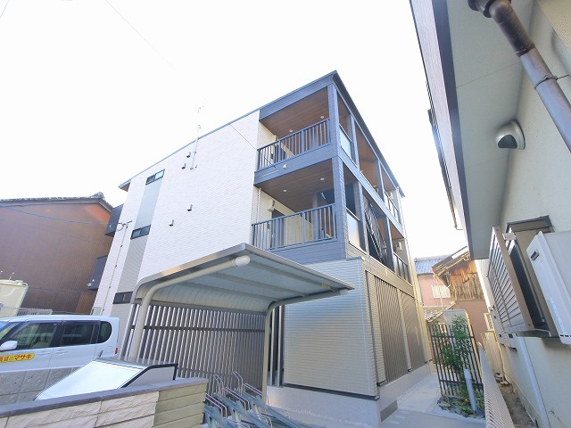 アルバーダの外観