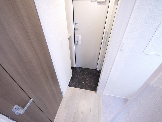 アルバーダの玄関