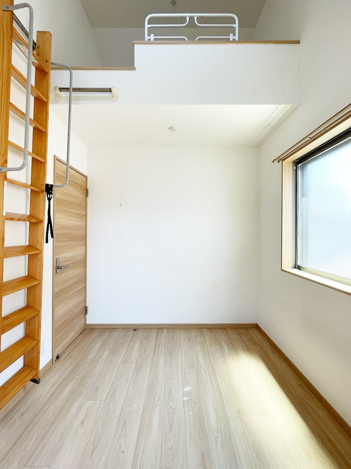 二宮町1丁目中古戸建の洋室|約4.8帖の洋室