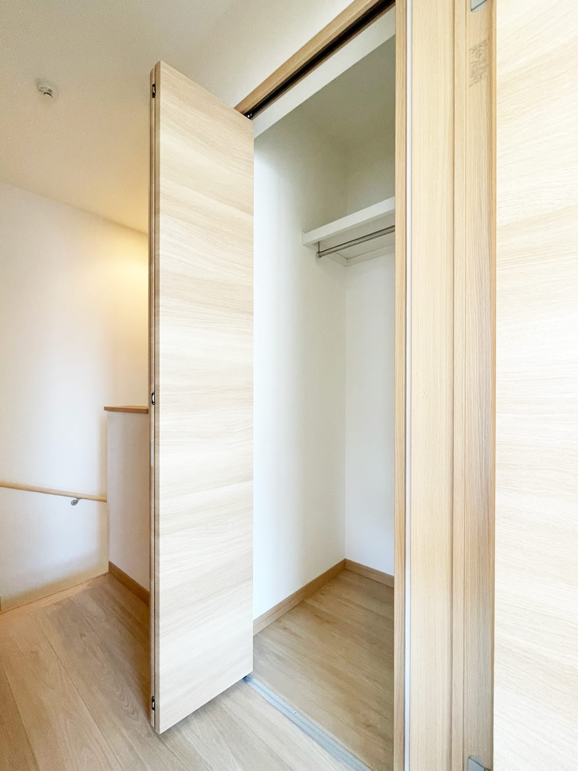 二宮町1丁目中古戸建の収納|3階廊下にある収納スペース