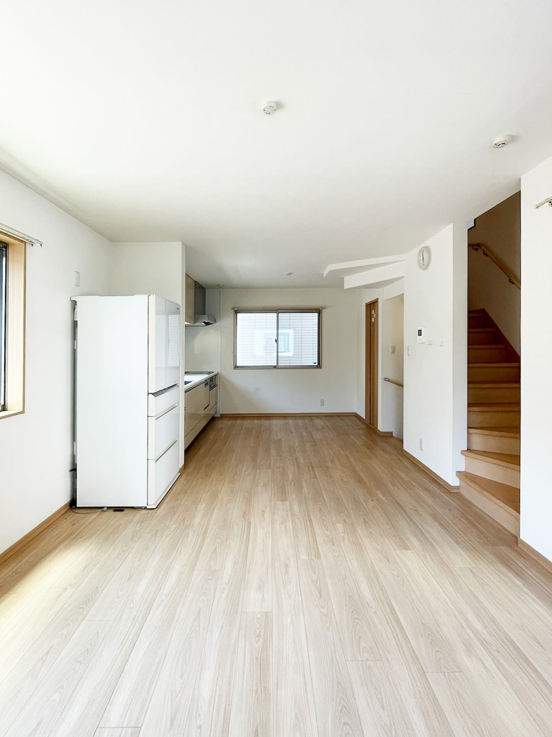 二宮町1丁目中古戸建の居間・リビング|2階リビングは、約13.3帖