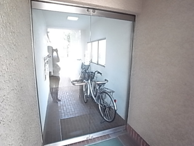 【エントランス】 | 若草ハイツ | エントランス