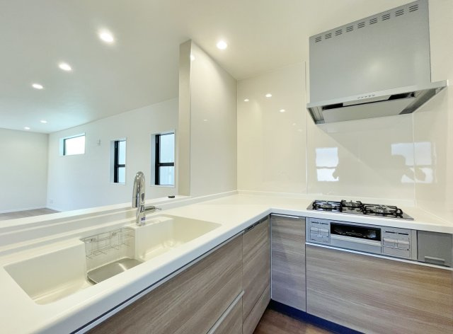 中野区丸山1丁目 全3棟 3号棟の区画図|北東角地を含む全3棟です
広々LDK　豊富な収納スペースあり
ゆとりある邸宅が誕生します♪