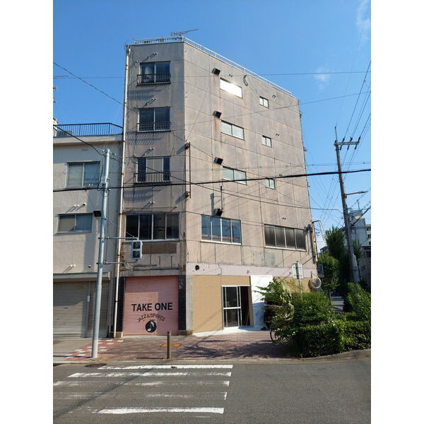 大阪市淀川区東三国１丁目の店舗一部