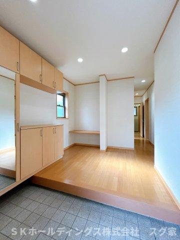 福知山市野花戸建ての玄関