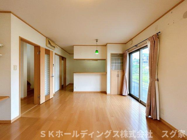 福知山市野花戸建ての居間・リビング