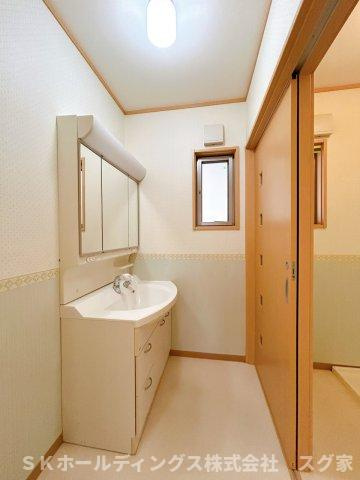 福知山市野花戸建ての独立洗面台