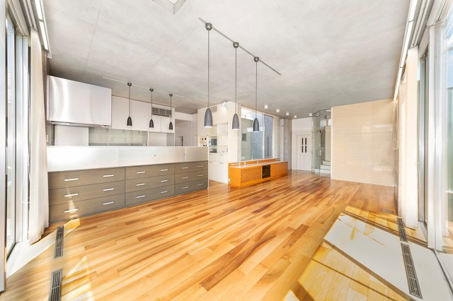 【居間・リビング】 | 『 南西角地の堅牢で瀟洒な邸宅 』 　 ※ 注意事項は備考欄を参照