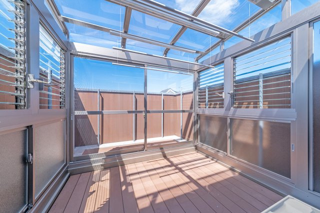 【バルコニー】 | 『 南西角地の堅牢で瀟洒な邸宅 』 　 ※ 注意事項は備考欄を参照