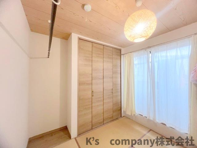 ■高座郡寒川町一之宮2丁目　中古戸建の和室|リビングに隣接した約4.7帖の和室☆小さいお子様のお昼寝スペース等に使えます☆