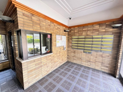 【エントランス】 | ベル・アーバニティ住吉 | こぐま保育園まで徒歩５分！遠里小野保育園まで徒歩５分！小さなお子様のいるご家庭も安心ですね♪