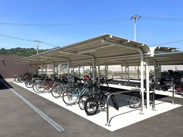 アルファスマート西条助実のその他共用部分|自転車置き場です。
