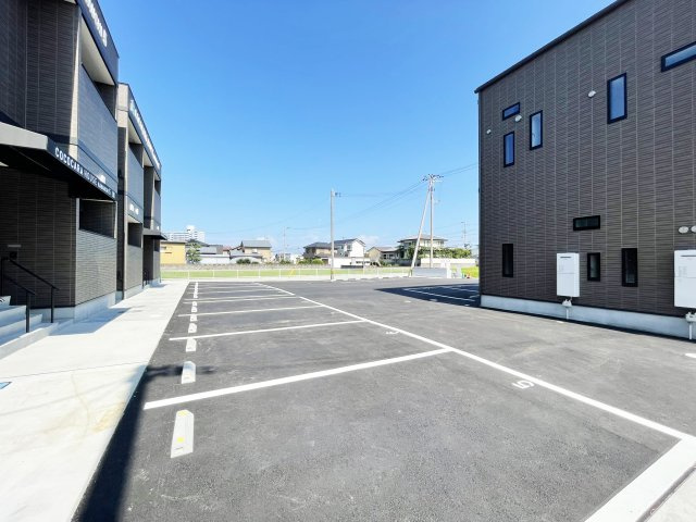 ココカラハウス川内5　Aの駐車場