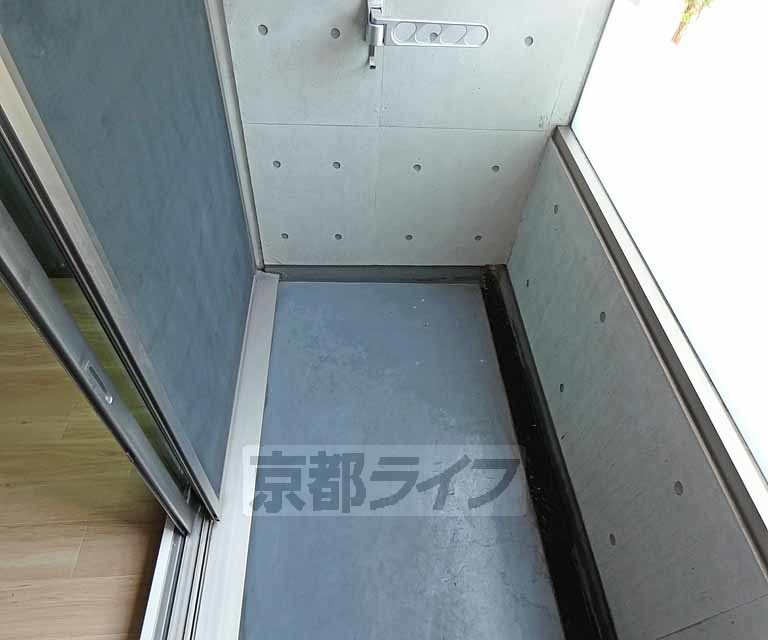 SILK HOUSEとなみ 2号館のバルコニー