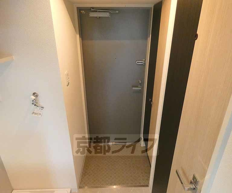 SILK HOUSEとなみ 2号館の玄関