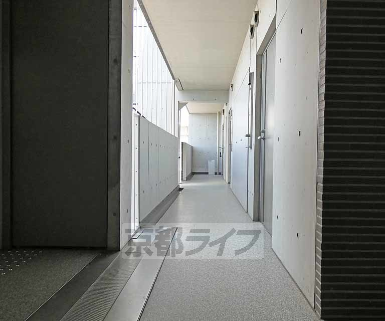 SILK HOUSEとなみ 2号館のロビー