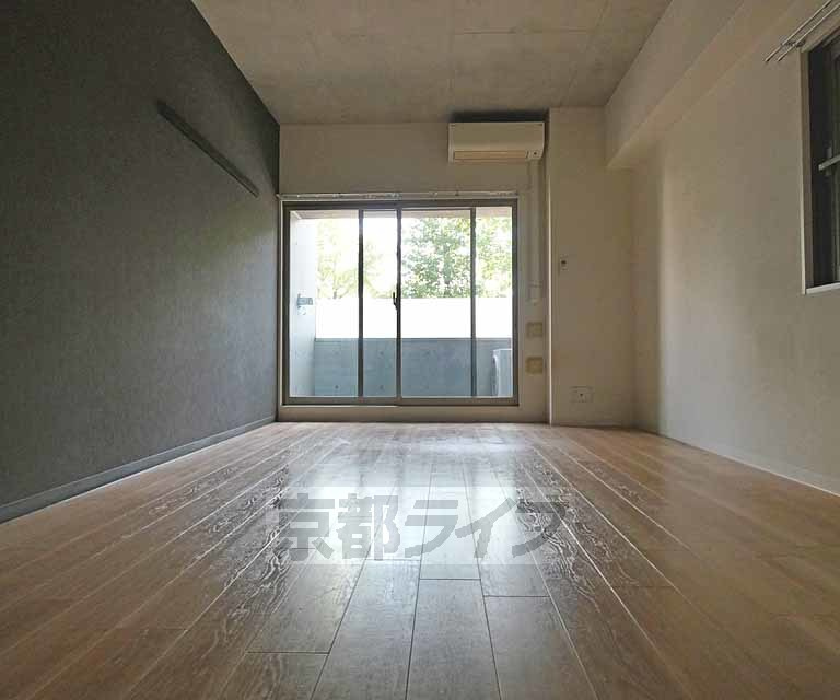 SILK HOUSEとなみ 2号館の居間・リビング