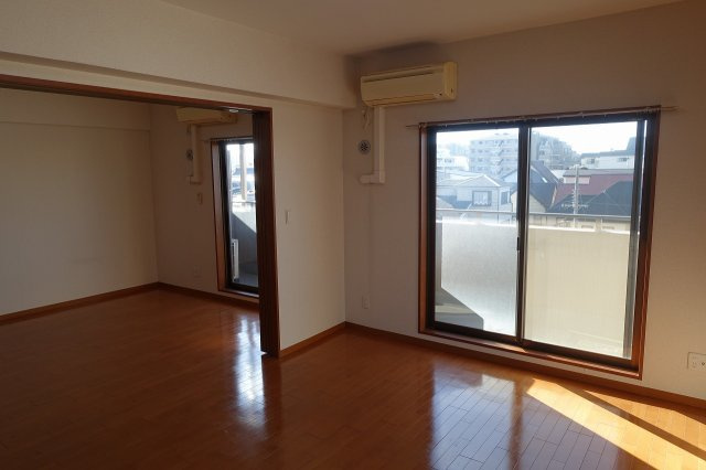 キャッスルプラザ甲子園アネックスの居間・リビング