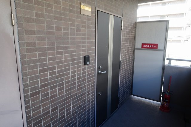 キャッスルプラザ甲子園アネックスの玄関