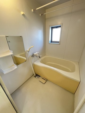 ハイエストメゾン山崎の浴室