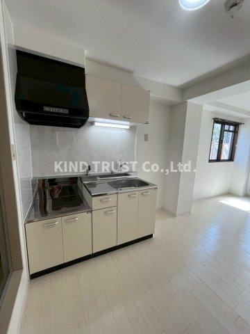 ロイヤルハイツ別所のキッチン|きれいなキッチンです