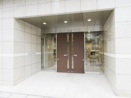 アンビエンテ駒込のエントランス