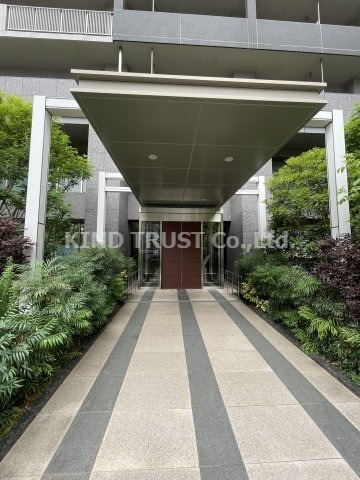 ローレルタワー梅田のエントランス|毎日通るエントランスはこのようになっています