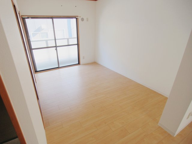 安芸郡海田町南幸町の賃貸マンションの居間・リビング