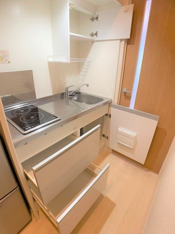 クレイノ拾五のキッチン|設備・仕様は号室により異なる為、現況を優先致します。