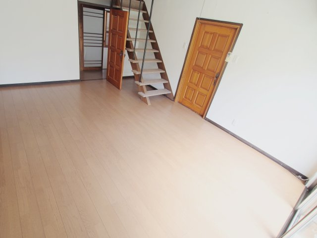 矢野東5丁目戸建の居間・リビング