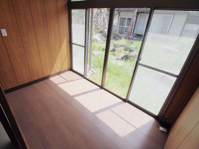 矢野東5丁目戸建の居間・リビング