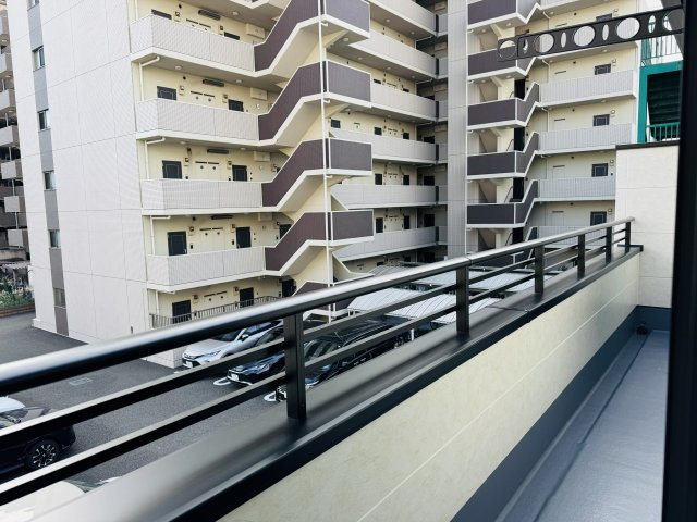 八王子市　椚田町　新築一戸建て　４期のバルコニー|～2部屋から出入り可能なバルコニー～