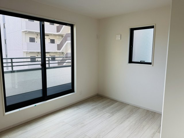 八王子市　椚田町　新築一戸建て　４期の子供部屋|～2階バルコニーに面している6.0帖の洋室です～