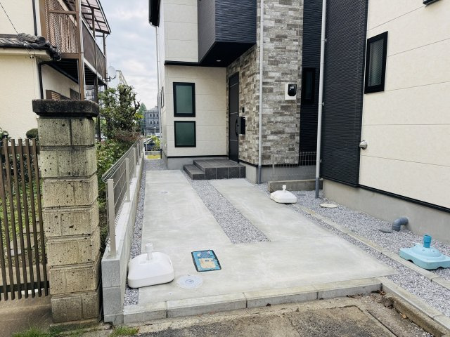 八王子市　椚田町　新築一戸建て　４期の駐車場|～カースペースは1台分～