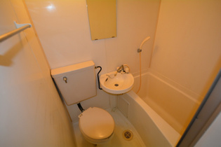 シンプルで機能的なユニットバスです！