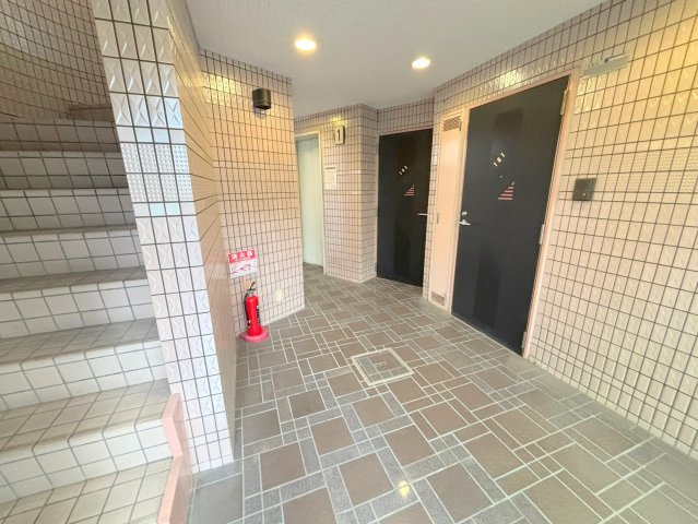 第2クリスタルハイツのロビー