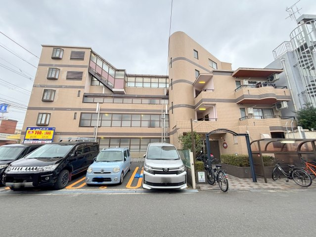 第2クリスタルハイツの外観