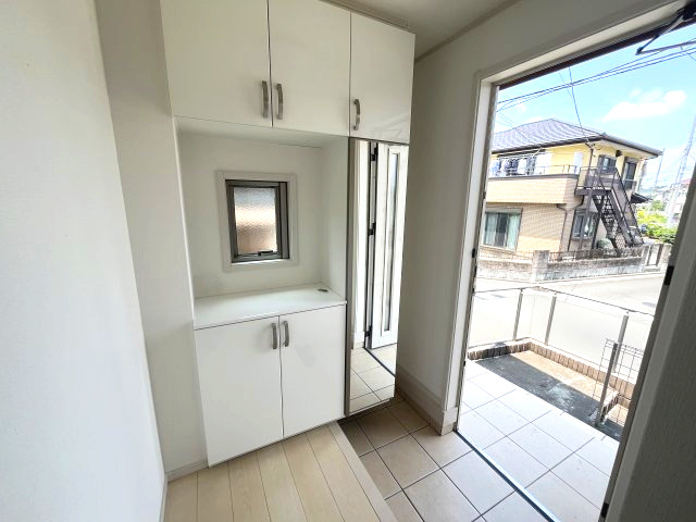 小手指南6丁目のトイレ|大理石調の床でおしゃれなトイレです！