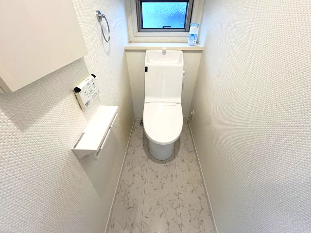 小手指南6丁目のトイレ|温水洗浄便座付きトイレです♪