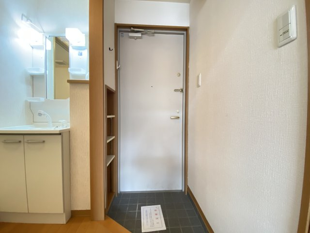ハイツセントエルモの玄関