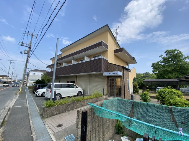 ハイツセントエルモの外観