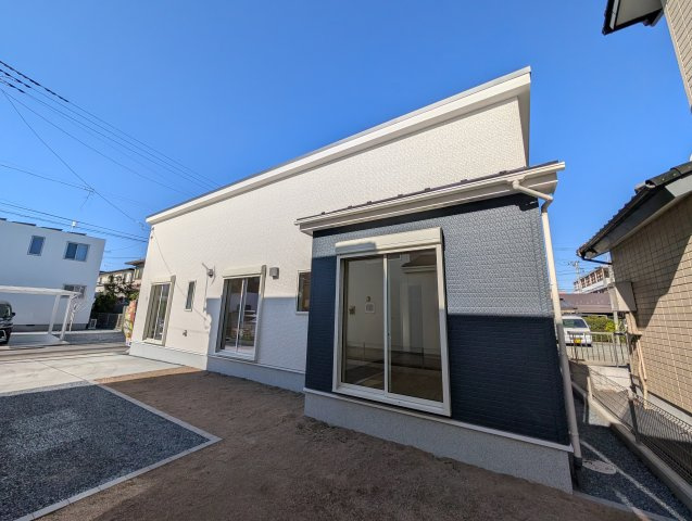 【外観パース】 | リナージュ高崎市日光町24-1期ー① | （完成予想図）
人気の平屋住宅登場です！
塚沢小学校、塚沢中学校まで徒歩7分圏内！